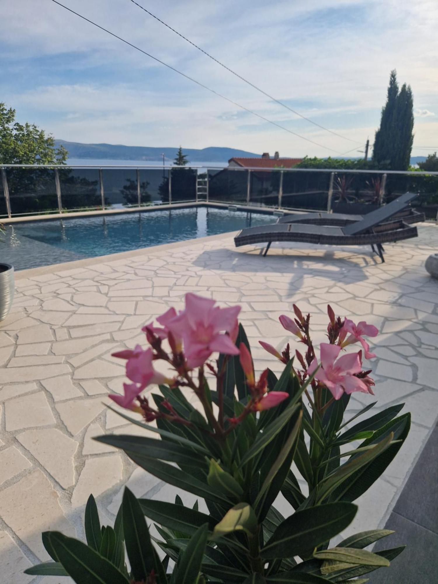 Vila Vita Novi Vinodolski Exteriör bild
